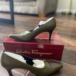 Salvatore Ferragamo "Suivre" Heels Size 7 1/2